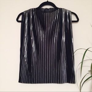 Zara Accordian Silver and Black Blouse